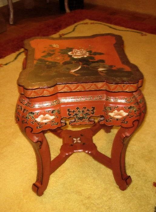 Hand-painted Chinoiserie table/plant stand.