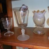 figural glass-opalescent glass 