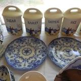 Flow Blue and Canister set