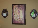Large framed print of Gustav Klimt's "The Kiss".