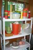 More vintage kitchenry.