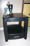Coffee table and 2 endtables to match.