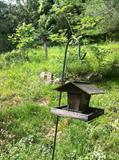 Bird houses and other outdoor décor.