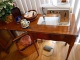 Vintage Singer Sewing Machine & Cabinet