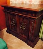 Server - matches the buffet