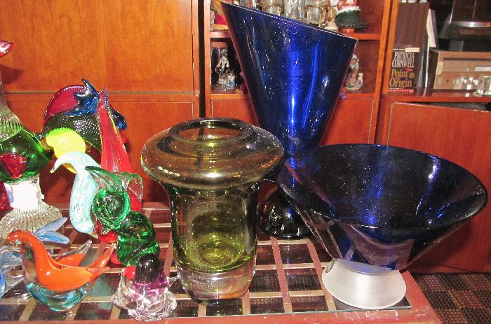COBALT BLUE GLASS, VASELINE AND MURANO FIGURAL PIECES