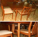 Marvelous Mid Century Modern Table and Chairs in Excellent Condition