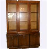 Mid Century Modern Display/China Cabinet