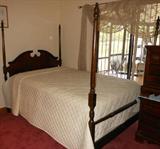 4 Poster Bed, part of a matching set