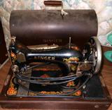 Nice Old Singer Sewing Machine with Case