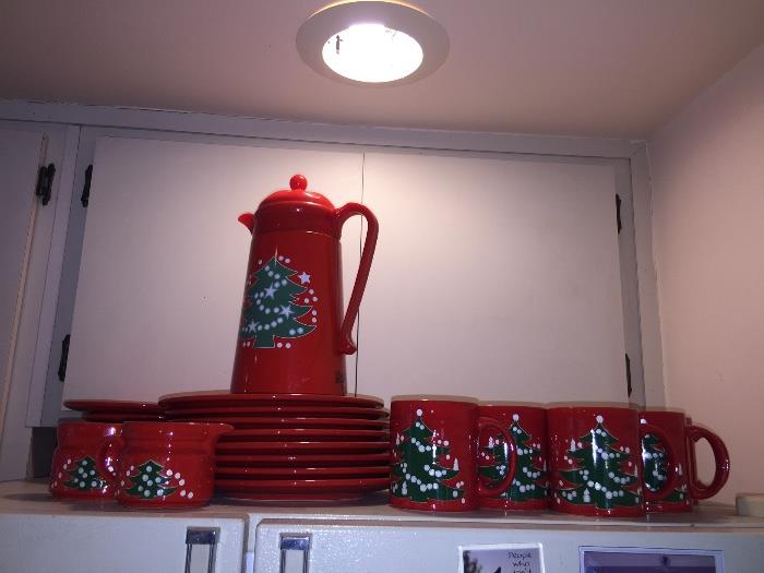 New Xmas dish & coffee pot set