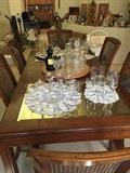 Table and 6 chairs, glassware