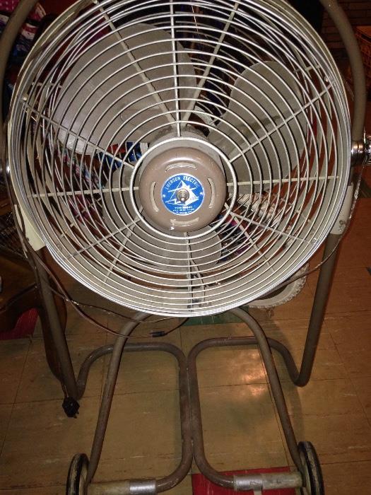 Great Vintage Floor Fan. Works