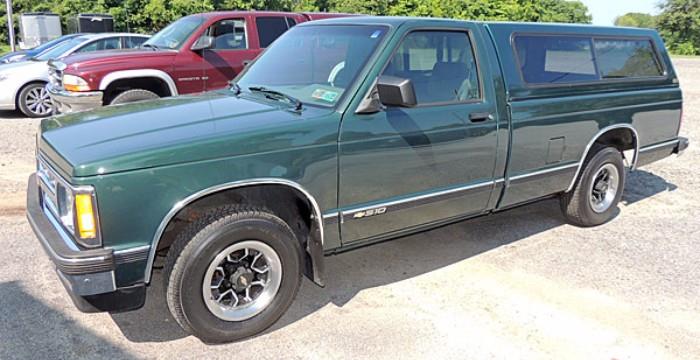8PM: 1993 Chevrolet S-10 Tahoe Pickup Truck with Fleer Cap; 21,868 Miles.