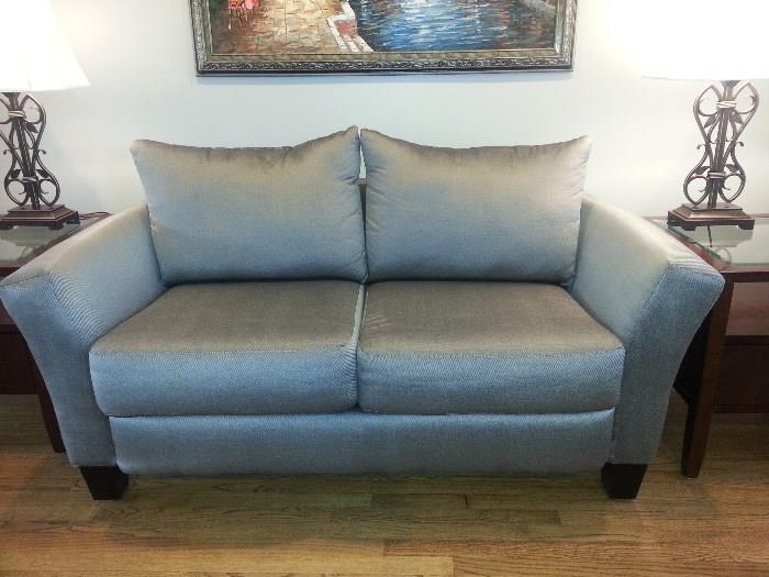 ****REDUCED**** AWESOME LOVE SEAT - GREAT COLORS - ACTUALLY SPARKLES IN THE DISTANCE - $375