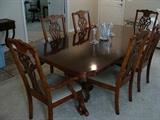Beautiful mahogany dining room set-like new!!