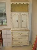 Basset Furniture Hutch with dresser drawers on both units.