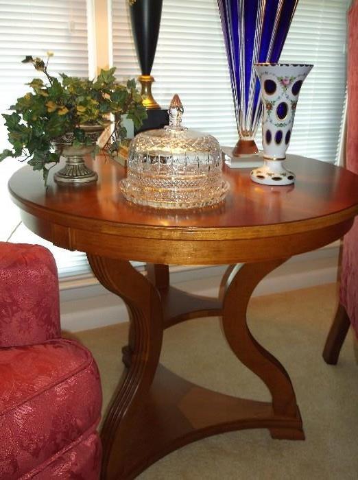 Ethan Allen small round table