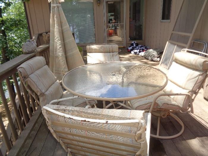 patio table w/umbrella & 4 chairs