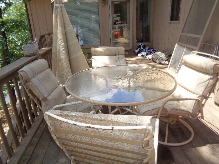 patio table w/umbrella & 4 chairs