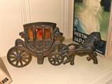 Cast metal carriage lamp