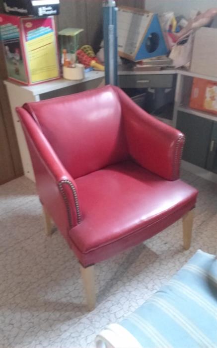 Mid Century modern leather arm chair