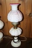 VINTAGE OIL LAMP (ELECTRIFIED) LOOKS LIKE FENTON