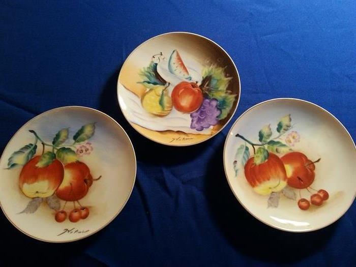 Hand painted plates - Japan