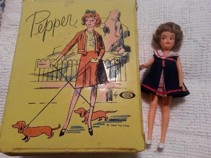 Pepper doll and carrying case with clothes
