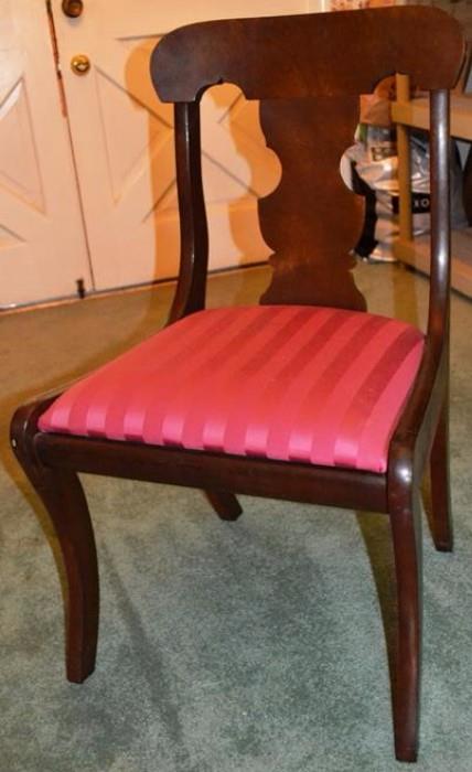 Set of 5 mahogany (unmarked) DR chairs