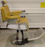 Barbers Chair & Accessories by Belmont, Go To Our Web Site Link at Top of Listing for 400+ Photos.