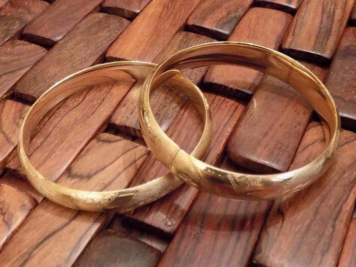 14kt gold bangle bracelets