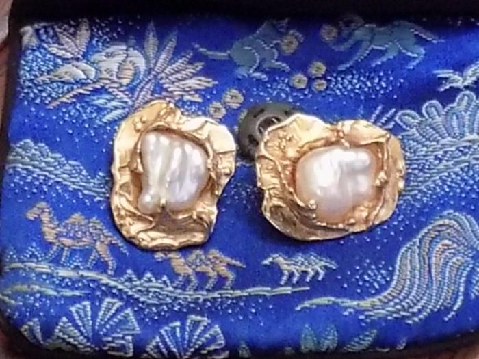 freshwater pearl earrings
