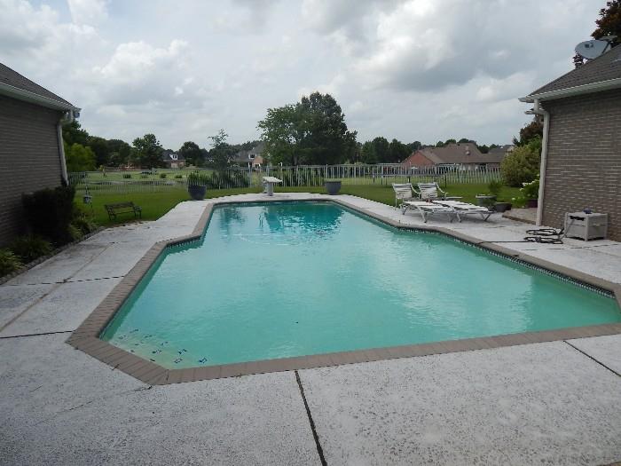 Affluent Pilot's Estate Sale in Collierville, TN starts on 8/28/2015