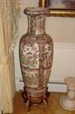 Palace Vase on Stand