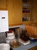 Kitchen glassware and bake ware