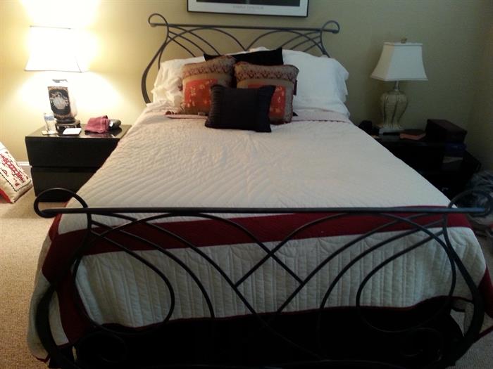 Queen size metal bed, lamps, night stands