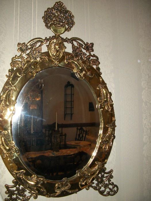 many glorious antique mirrors will be for sale