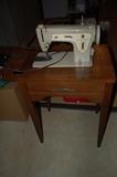 Singer Fashion Mate Sewing Machine, Model 237, "Heavy Duty" "Zig Zag".
