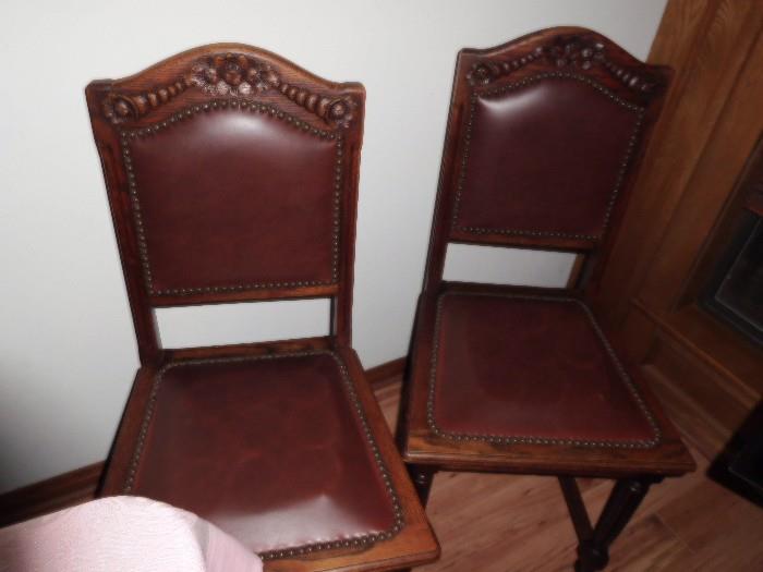 Set of 4 antique carved oak chairs