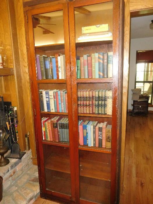 7' tall bookcase