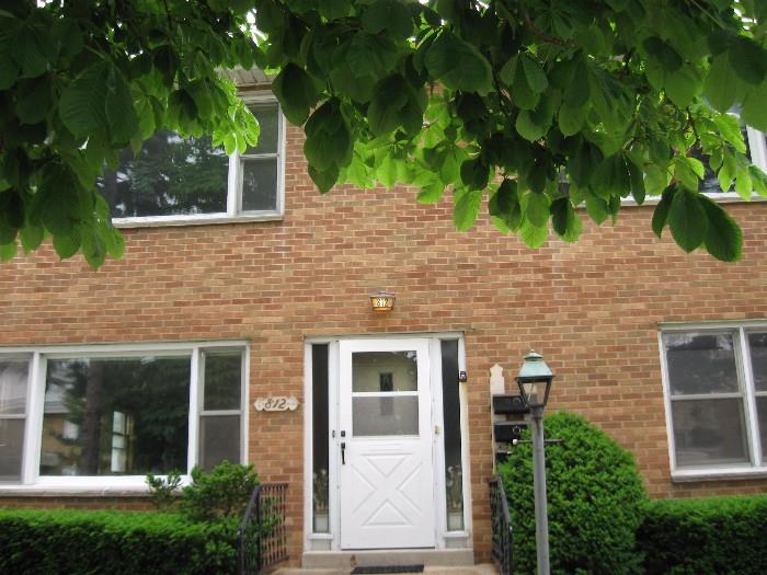 812 Greenwood Ave., Waukegan, IL 60087