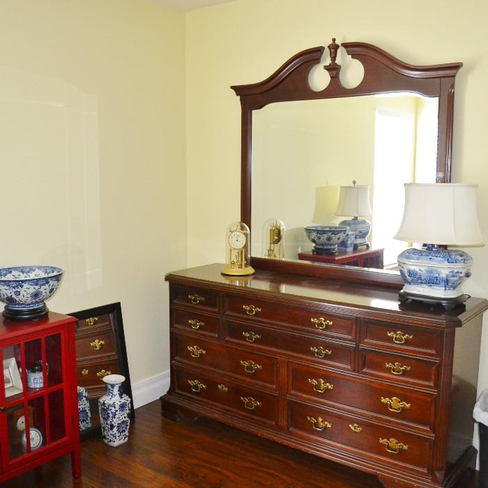 Traditional Mirrored Dresser