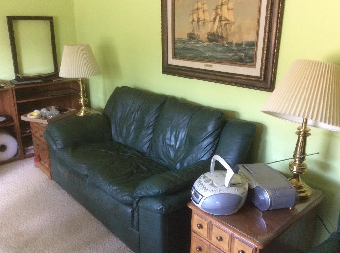 GREEN LEATHER SOFA, SIDE TABLE, LAMP AND RADIOS