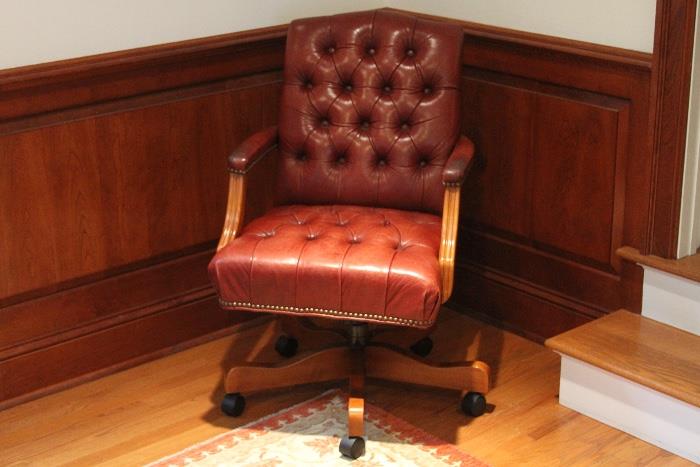Ethan Allen Button Tufted Leather Desk Chair