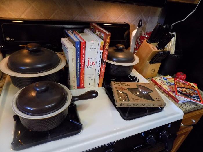 Retro Thomas stoneware and cookbooks