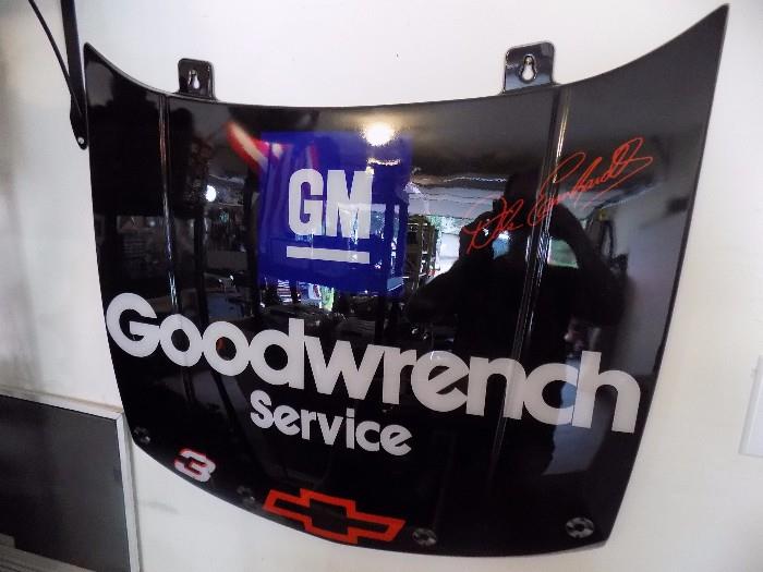 Goodwrench service sign