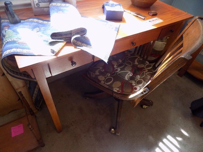 Mission style oak desk and oak chair