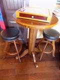bar table w/2 stools
