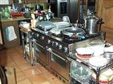 Viking Professional 6-Burner Range/Oven...Kitchen pots/pans; Pyrex; Chrome cart